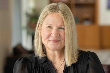 Kristin Paulus headshot